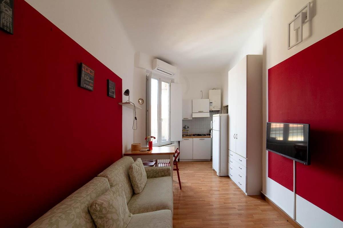 Hbhall Navigli 21 Milan Exterior photo